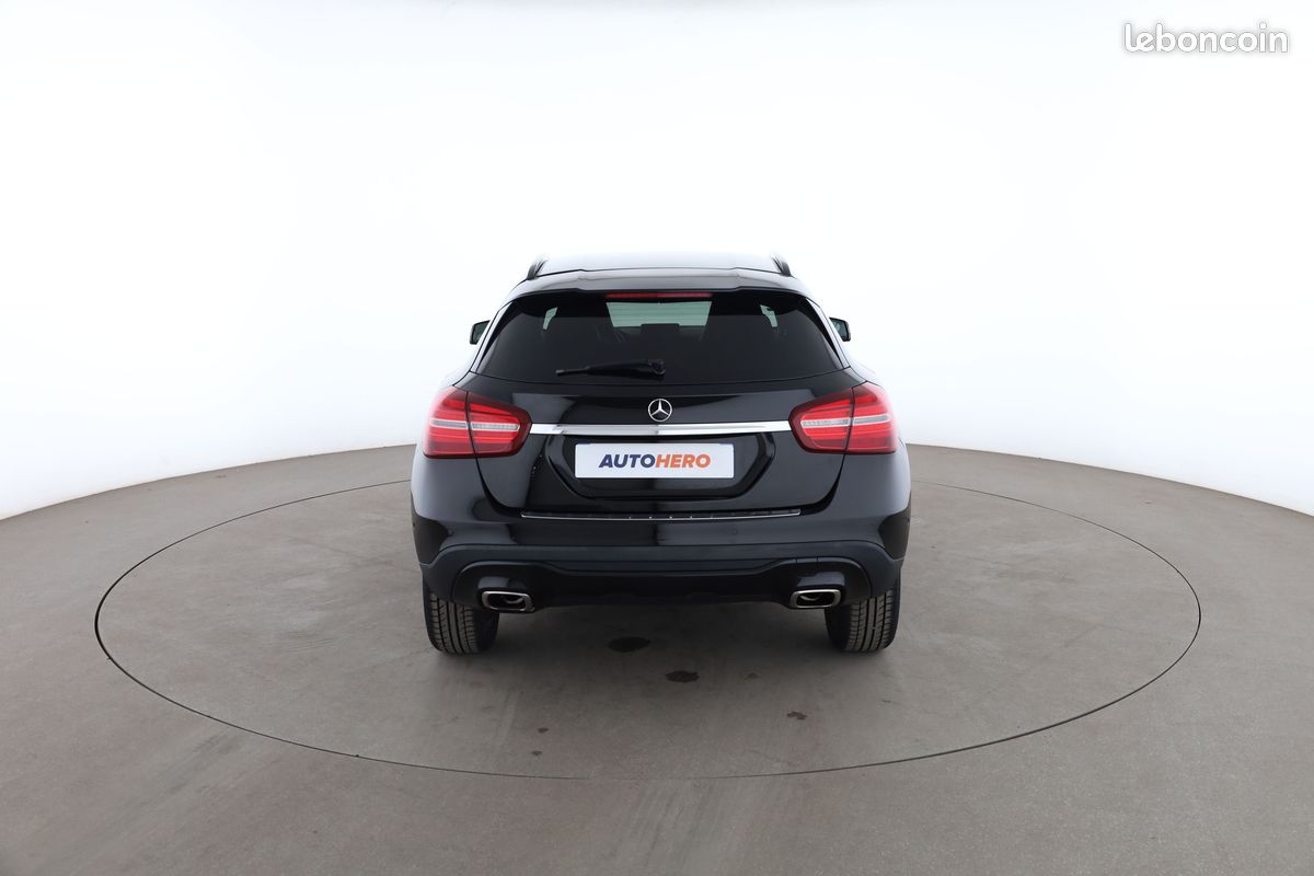 Mercedes-Benz GLA 250 Sensation 7G-DCT 211 ch (image 12)