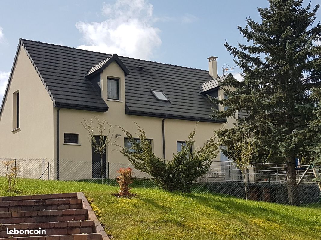 Maison 6 pièces 131 m² · à Saint-Fuscien · 131 m² · 1 650 €/mois