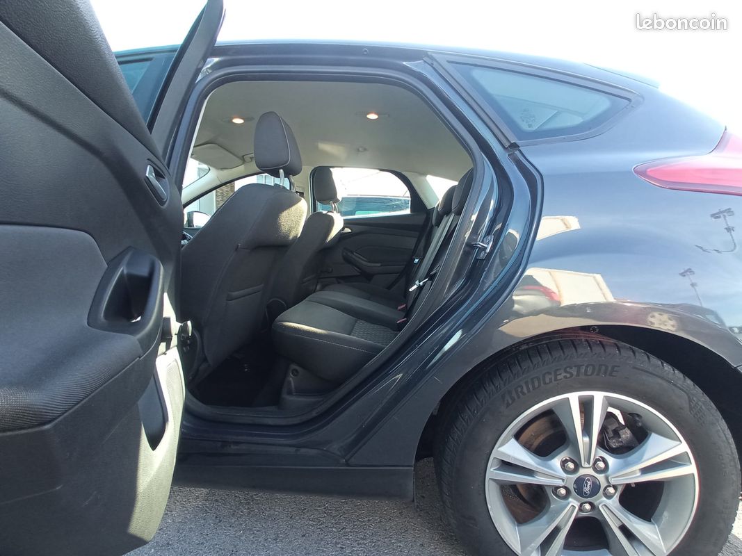FORD Focus 3 / 1.0 SCTi 12V EcoBoost 100 cv *Finition édition /2éme Main / Suivi d’entretien complet/ GARANTIE 12 MOIS OFFERTE (image 5)