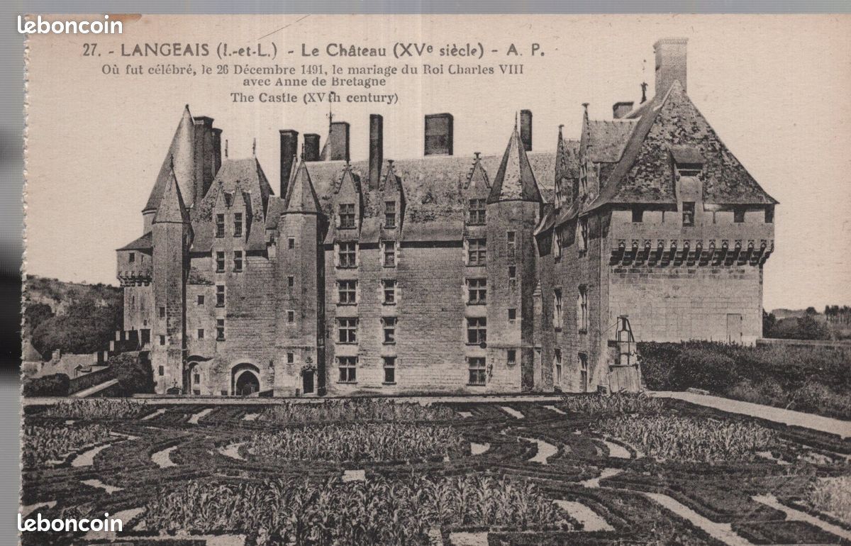 Gien - ANCIENNE CARTE POSTALE CPA GIEN VUE AERIENNE LE CHATEAU
