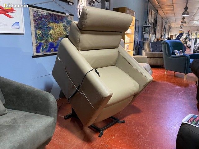 GARANTIE 180 KILOS Releveur XXXL MILA 2 MOTEURS relax LEVE-PERSONNE ELECTRIQUE TRANSAT agréé sécu IT (image 1)