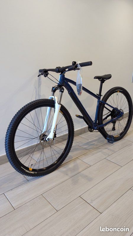 Vélo VTT Rockrider Explore 520 Neuf Vélos