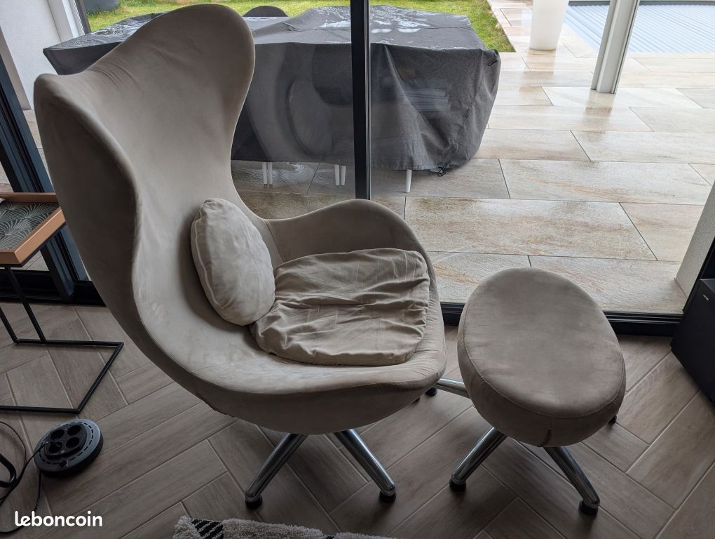 Fauteuil design œuf ou « Egg Chair » + repose pied (image 1)