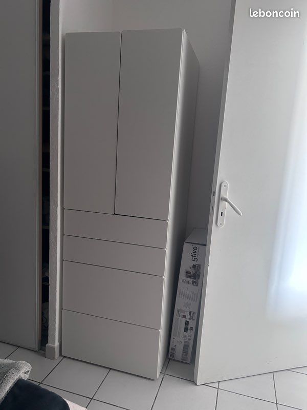 SMÅSTAD / PLATSA Armoire-penderie, blanc blanc/avec 4 tiroirs (image 1)