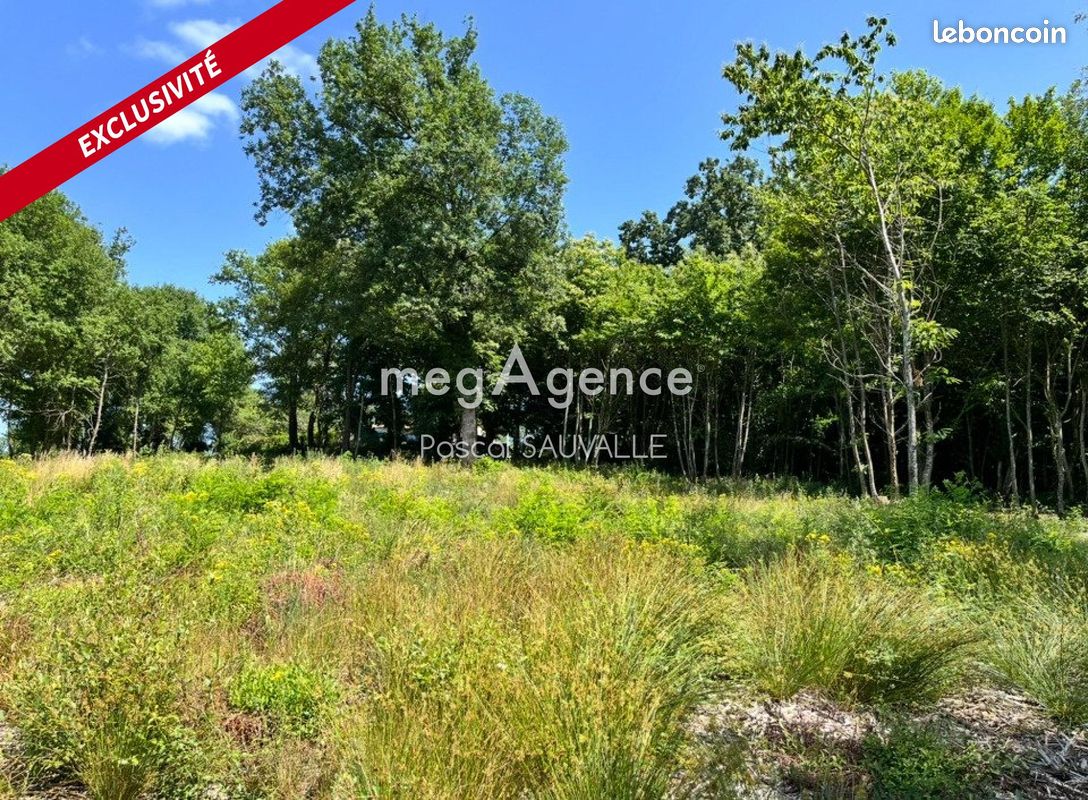 Terrain 3840 m² · à Villamblard · 3 840 m² · 46 000 €