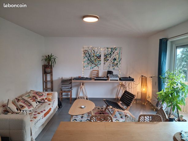 Appartement 4 pièces 104m2 non meublé