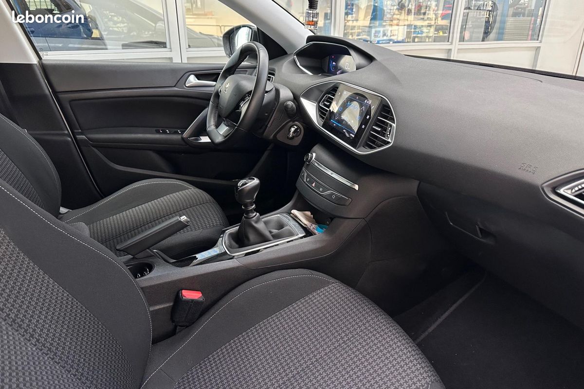 PEUGEOT 308 ACTIVE 130 ch 1.5L BlueHDi S&S (image 9)