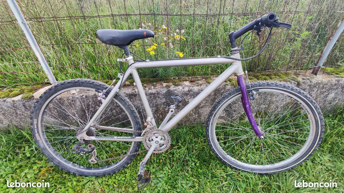 Vélo VTT 26 pouces 21 vitesses prêt à rouler, il n'est pas neuf