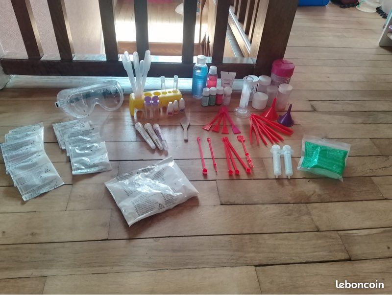 Materiels pour le jeu le petit chimiste (image 2)