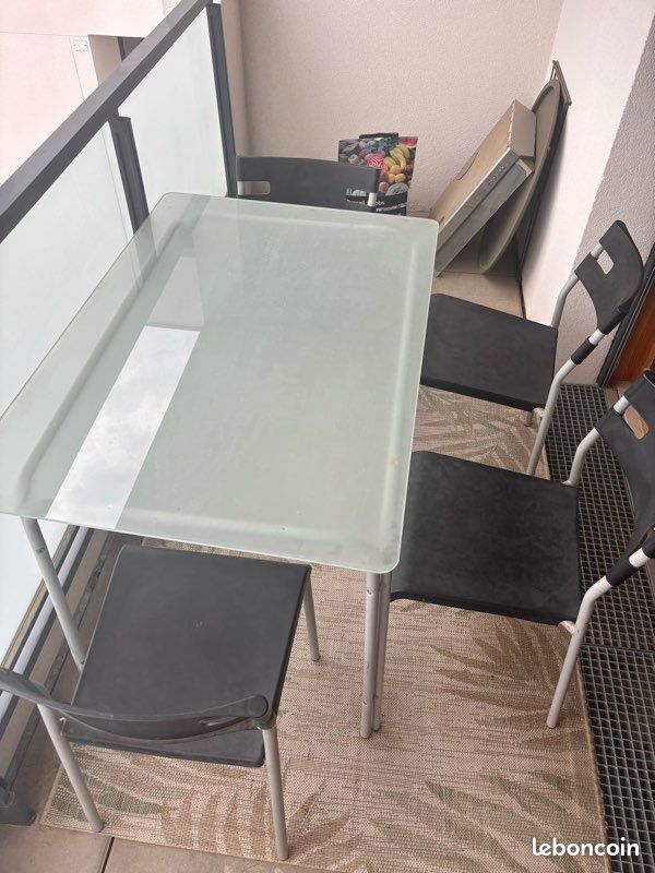 Table et chaises extérieures (image 3)