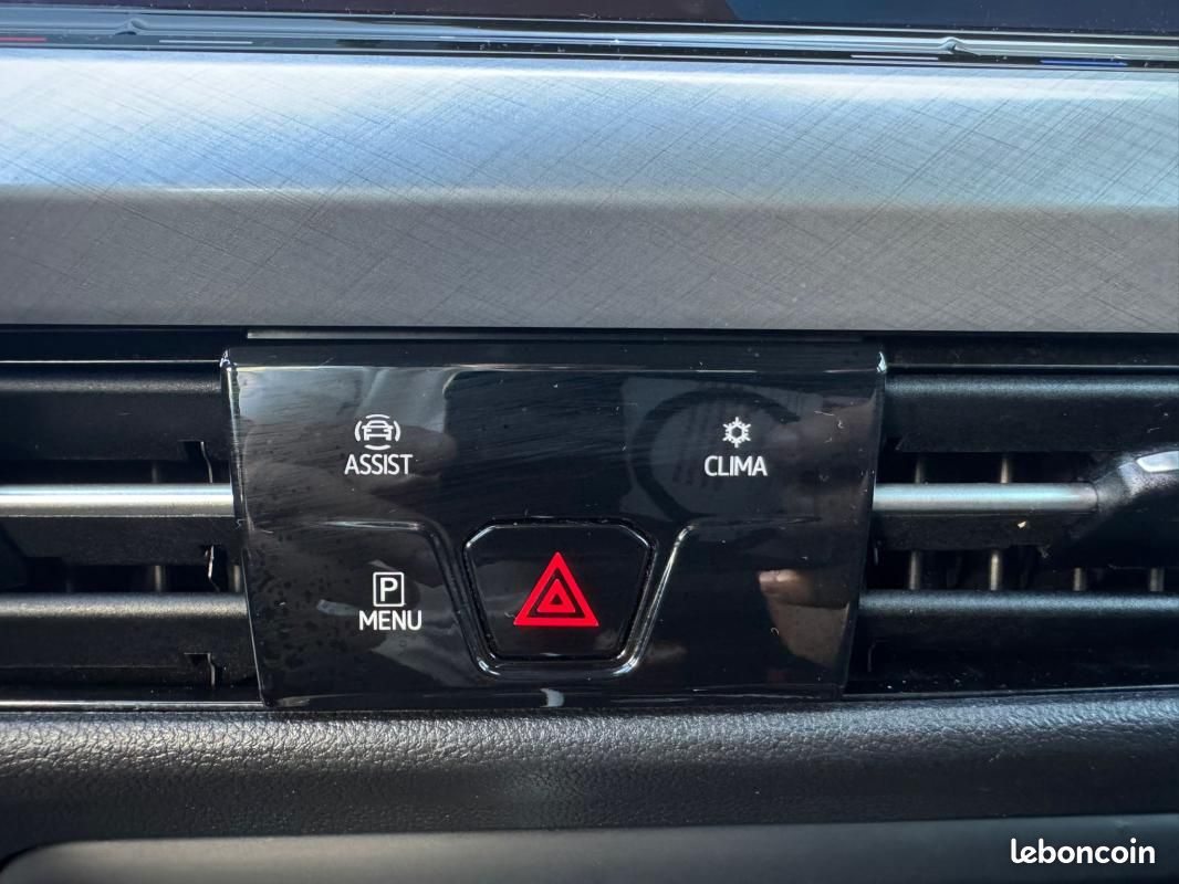 Volkswagen Golf 8 2.0 TDI 150CH LIFE (image 11)
