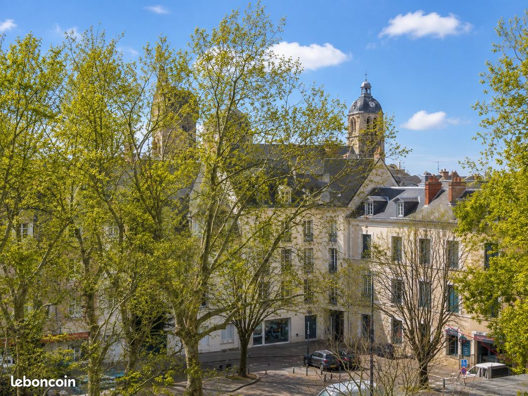 Appartement 2 pièces 62 m² · à Tours · 62 m² · 744 €