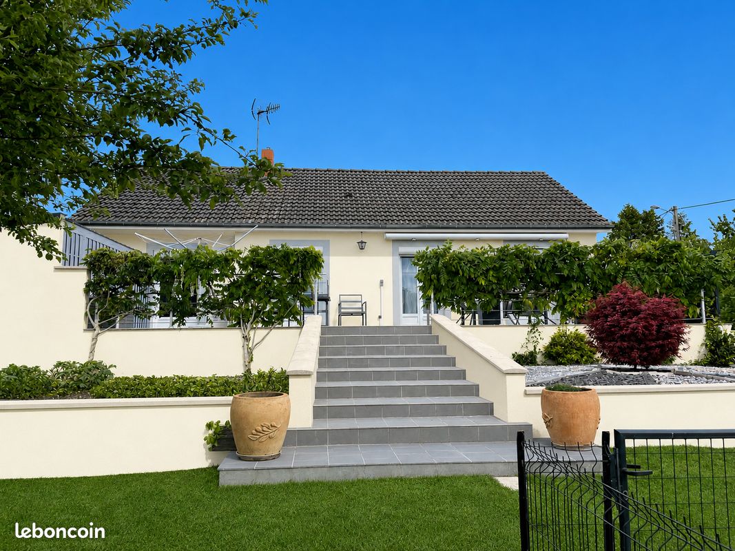 Maison 7 pièces 140 m² · à Combon · 140 m² · 232 000 €