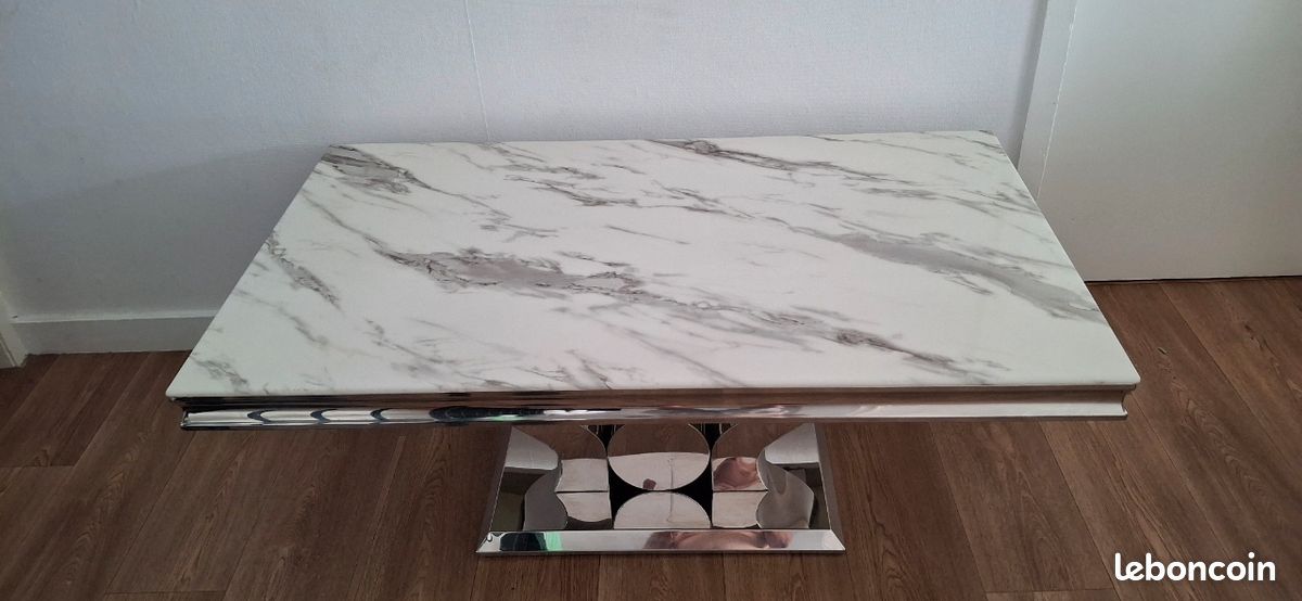 Table basse en acier avec un plateau en verre marbré blanc veine (image 1)