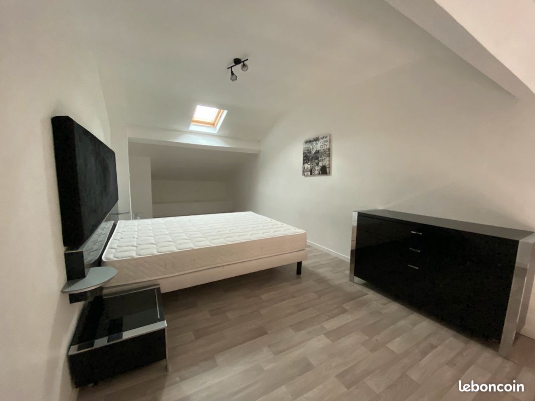 Cannes – T3 duplex meublé et climatisé – 54 m² – Maréchal Juin (image 2)