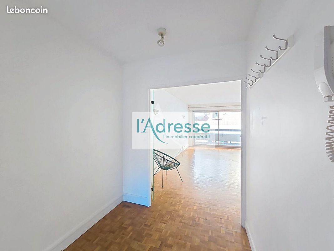 Appartement 3 pièces 67 m² · à Paris · 67 m² · 573 000 €