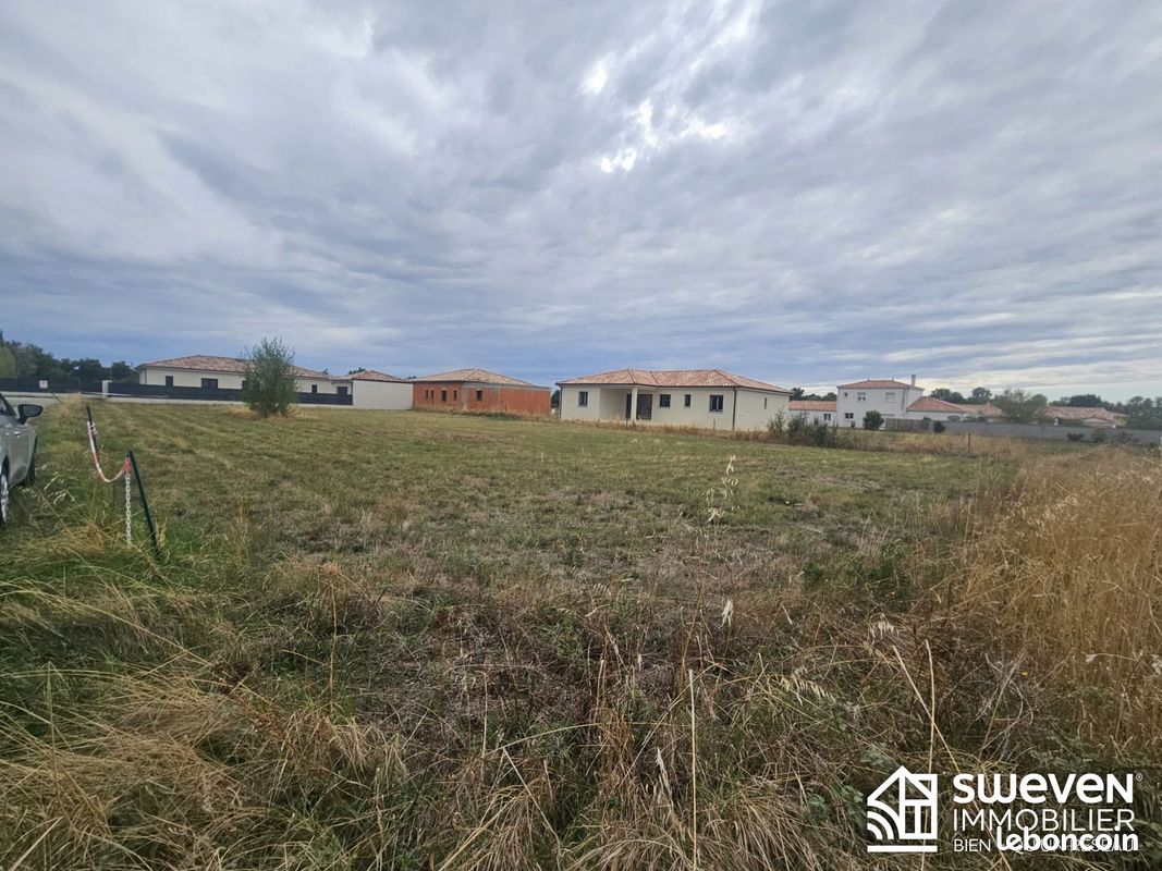 Terrain 1458 m² · à Le Fauga · 1 458 m² · 169 000 €