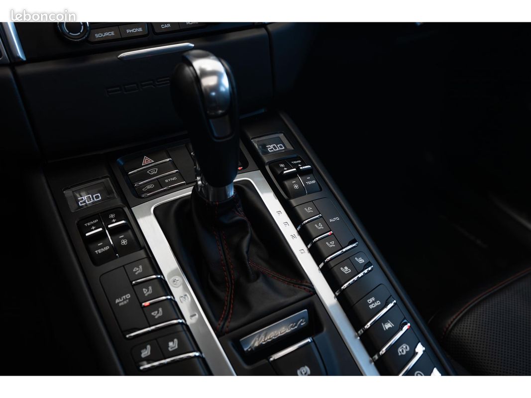 PORSCHE MACAN 3.6i V6 440 PDK Turbo Pack Performance (image 16)
