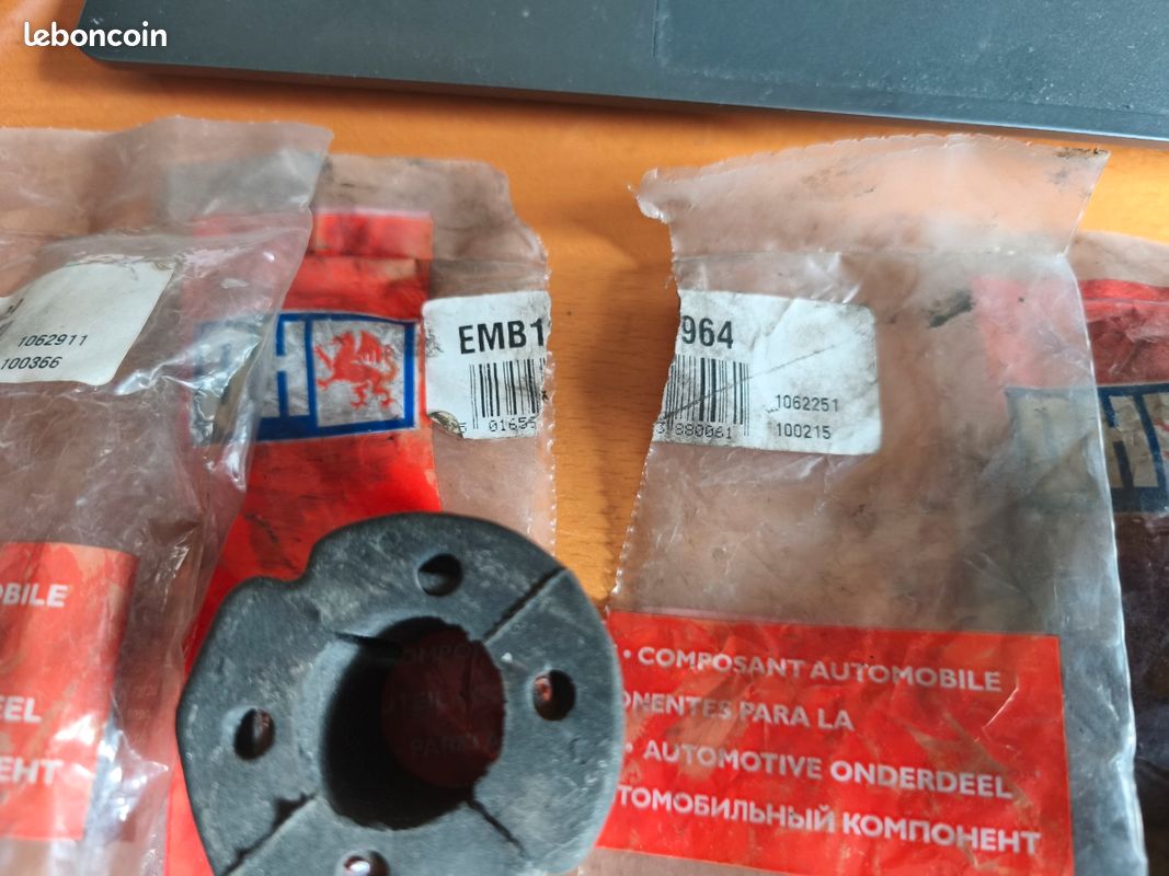 Lot de silent blocs Fiat Punto (image 2)
