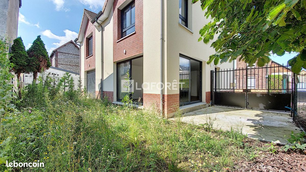 Maison 3 pièces 73 m² · à Le Petit-Quevilly · 73 m² · 895 €