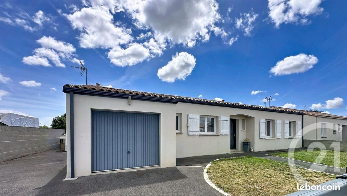 Maison 5 pièces 110 m² · à Les Magnils-Reigniers · 110 m² · 274 300 €