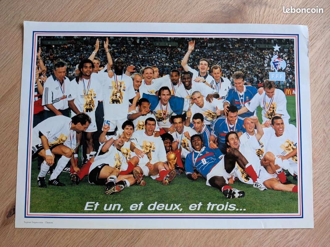 Album Autocollants Panini Coupe Du Monde 1998 France - Presque Complet (2 Autocollants Manquants)