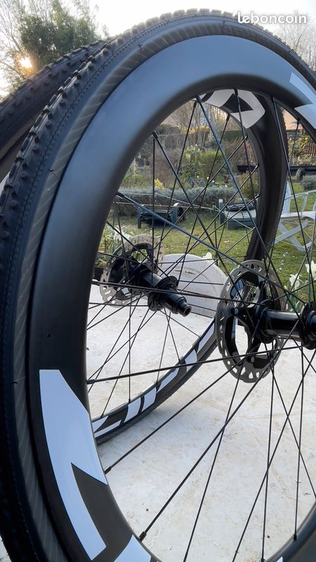 Zipp 303s (image 4)