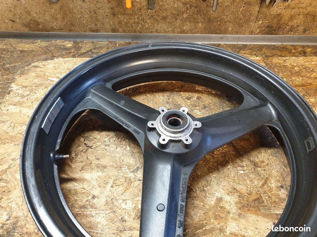 Jante roue avant honda 1000 big one CB (image 3)