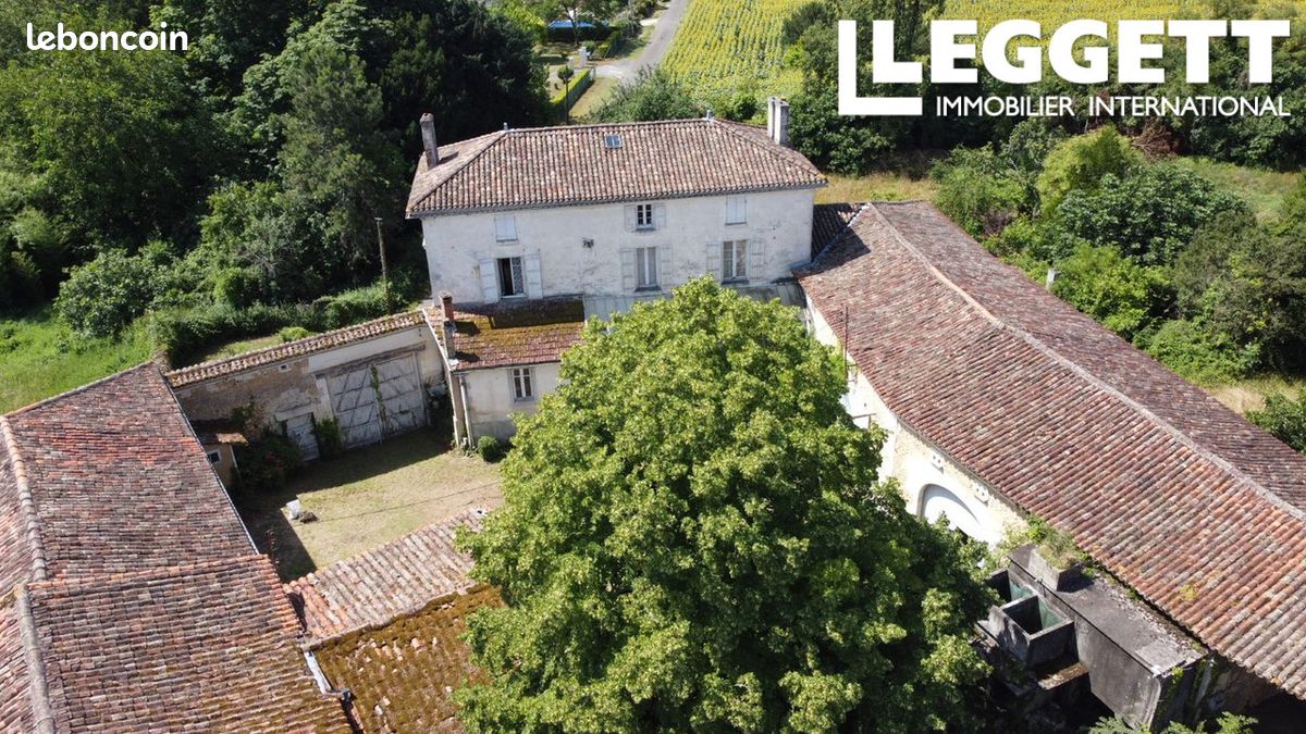 Maison 8 pièces 250 m² - Mosnac-Saint-Simeux 16120 (image principale 8)