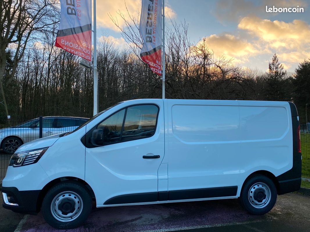 Renault TRAFIC Van L1H1 ADVANCE 3T Blue dci 150 ch Auto9 (image 5)