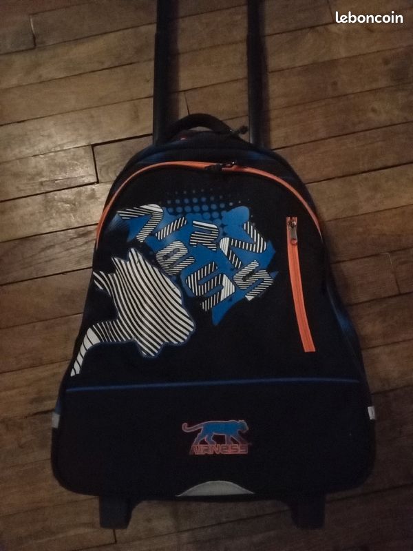 Cartable AIRNESS en très bon état (image 1)