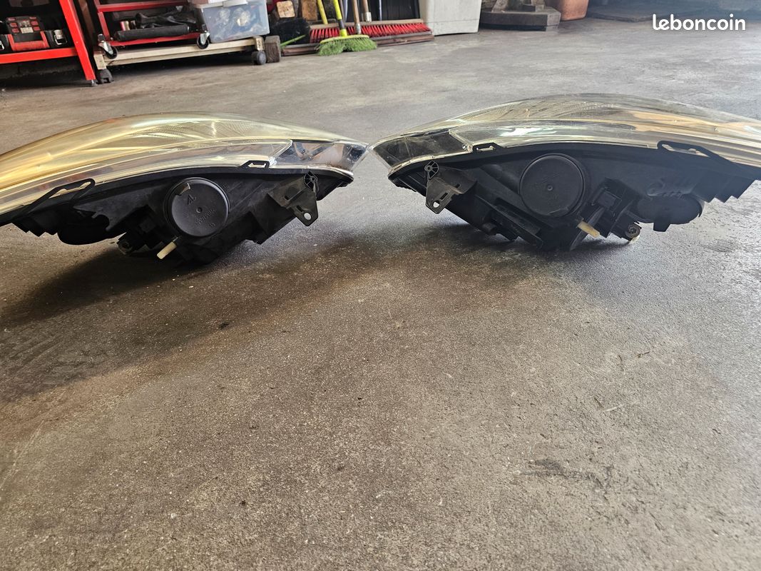 Phares avant gauche + droit Renault Clio 4 (image 2)