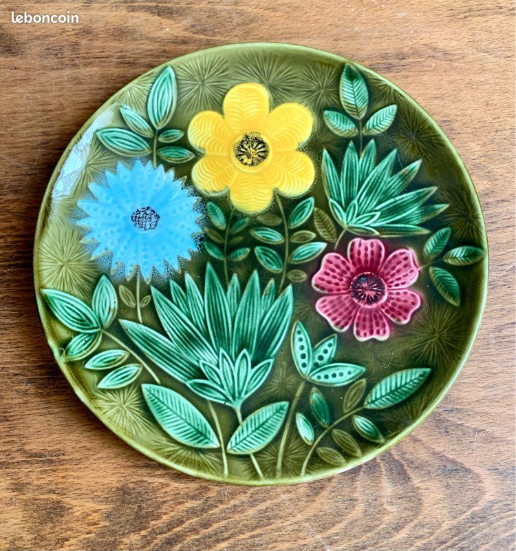 Assiettes en barbotine (lot de 6) - Onnaing - Cor de Chasse - Brocante en ligne