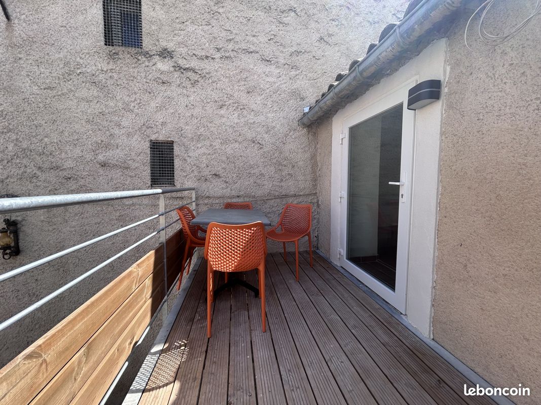 Appartement 2 pièces 41 m² · à La Roque-d'Anthéron · 41 m² · 745 €