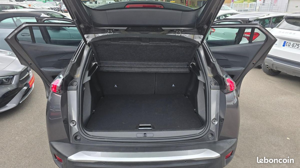 Peugeot 2008 Allure Pack (image 25)