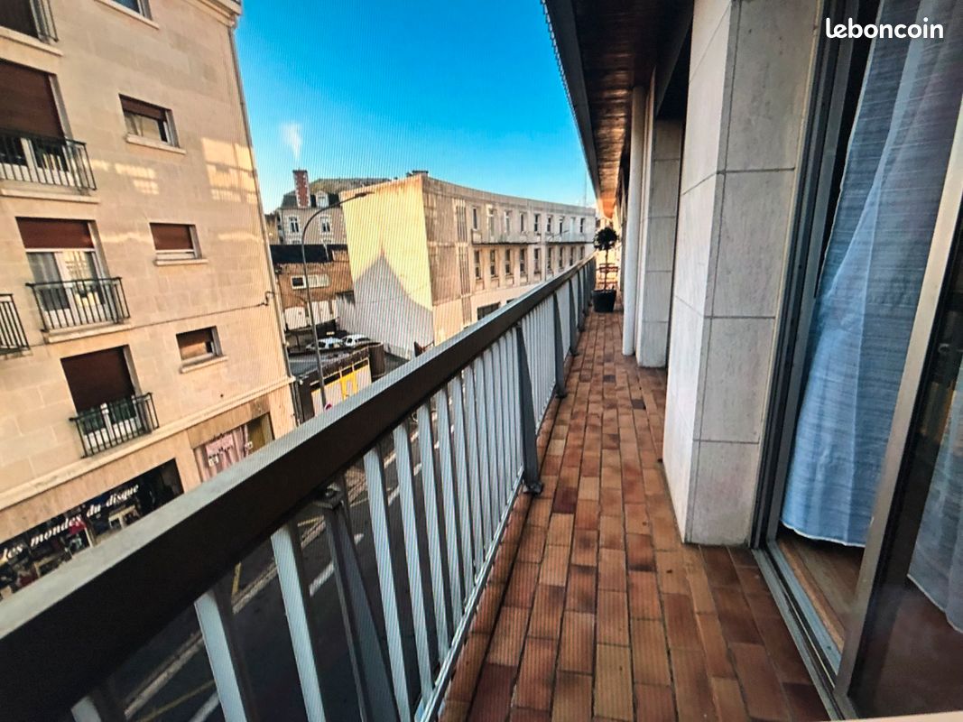 Appartement 6 pièces 142 m² · à Poitiers · 142 m² · 1 350 €/mois