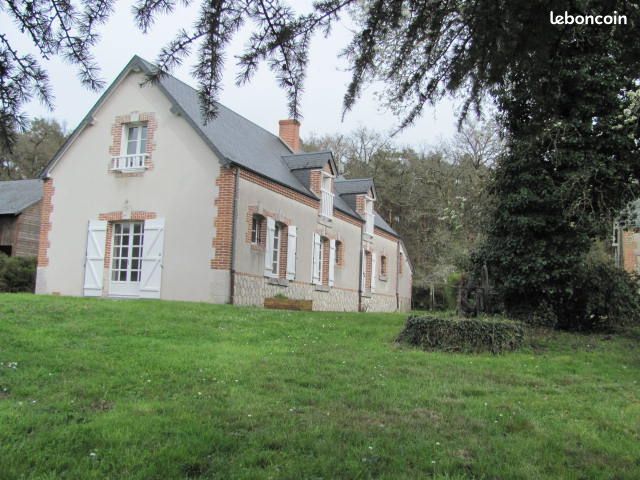 Maison 5 pièces 138 m² · à Gy-en-Sologne · 138 m² · 850 €