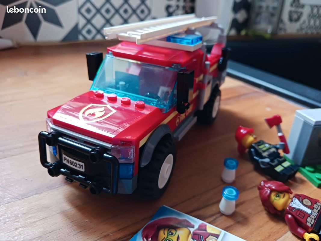 Lego 60231 pompier (image 1)