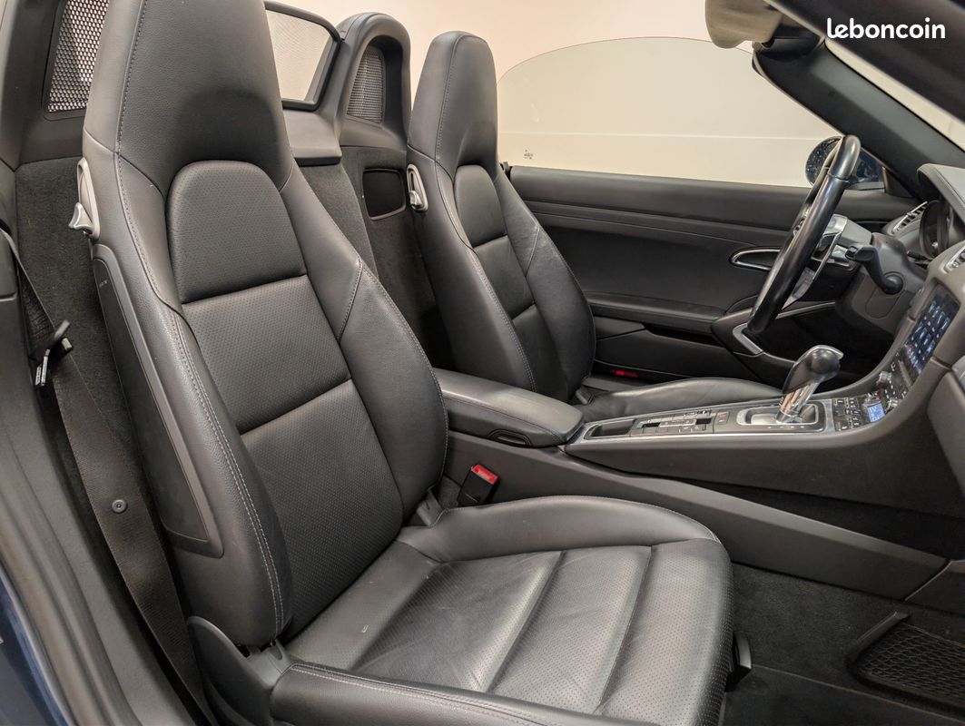 PORSCHE 718 BOXSTER 2.0 300 PDK - CAMERA DE RECUL + RADAR AVANT + SIEGES ET VOLANT CHAUFFANT + CLIM BI-ZONe (image 6)