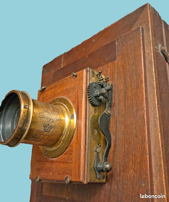 Fichier:Chambre d'atelier pour photographies au collodion humide .jpg - Wikipédia
