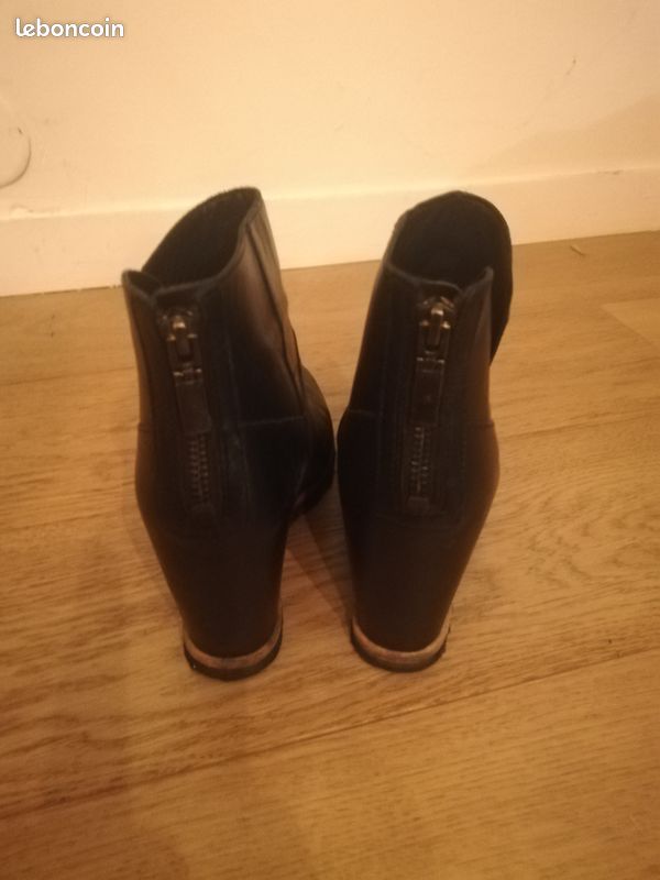 Bottines UGG en cuir (image 2)