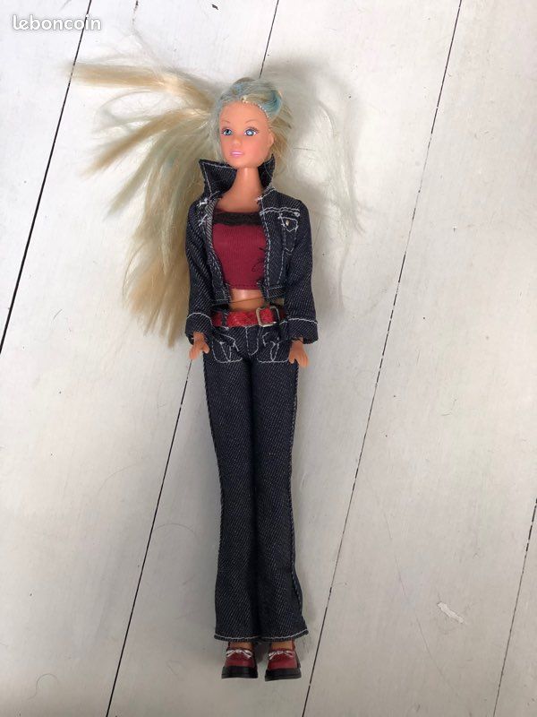Poupée Barbie (image 1)