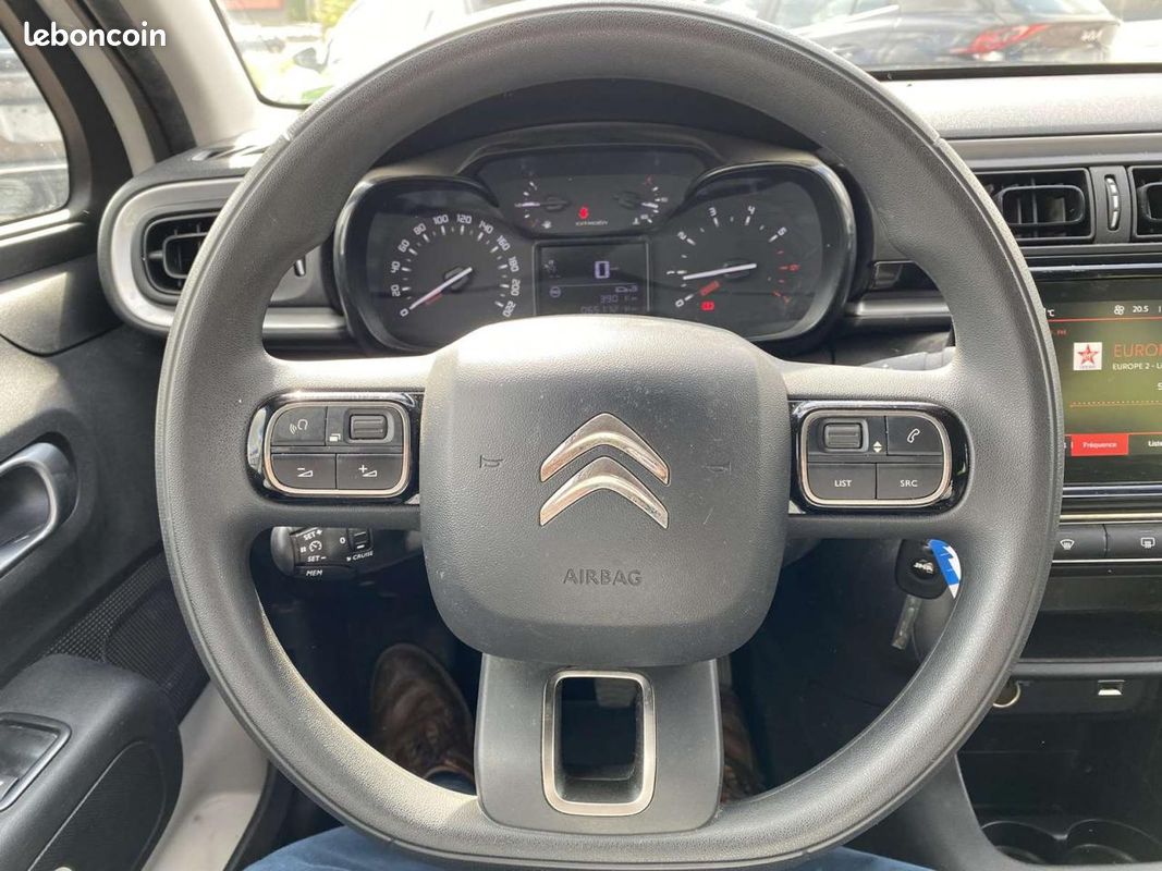 CITROEN C3 1.2 PureTech 12V - 82 S&S GRAPHIC + ATTELAGE (image 6)