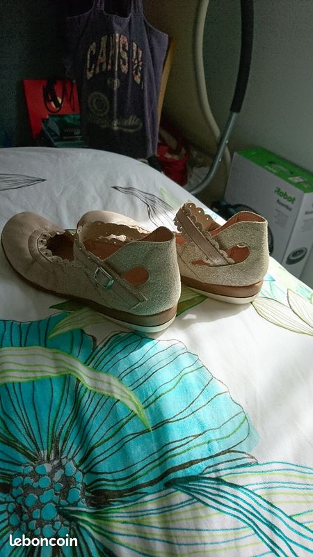 Chaussures femme ou enfant (image 9)