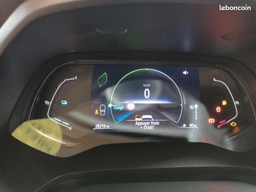 Renault Captur E-Tech hybride 145 Equilibre (image 18)