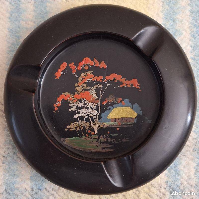 Cendrier en bois et peinture laqué vintage Vietnamien (image 1)