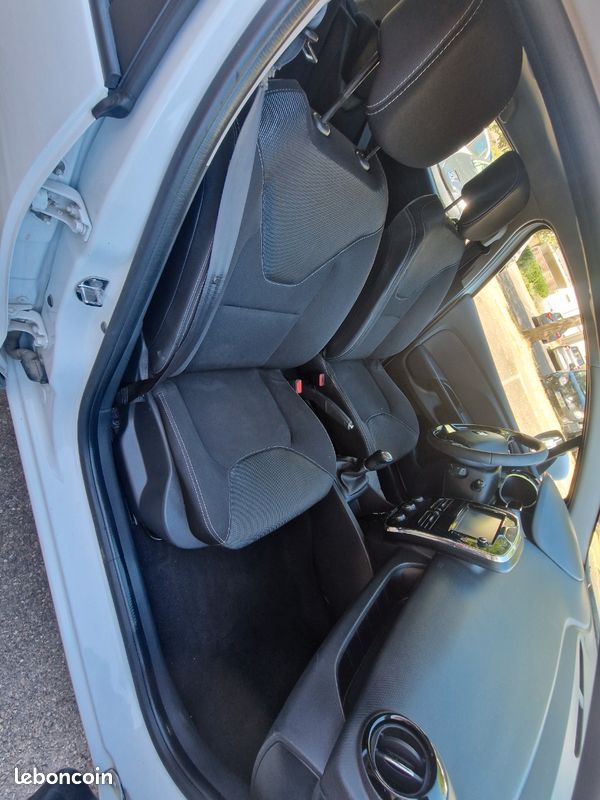 Véhicule à vendre : Renault Clio IV 1.5 dCi 90 Business ECO2 - 2014 (image 4)