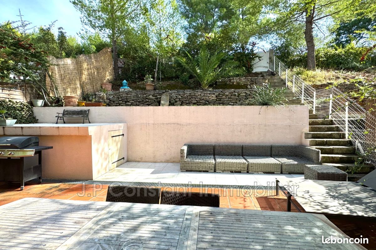 Appartement 3 pièces 45 m² · à Saint-Cyr-sur-Mer · 45 m² · 1 280 €/mois