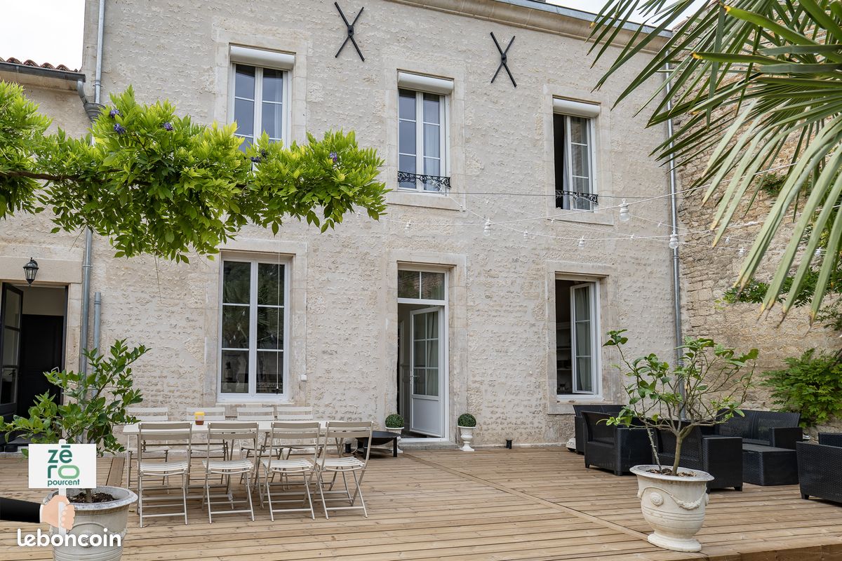 Maison 8 pièces 256 m² · à Luçon · 256 m² · 434 900 €