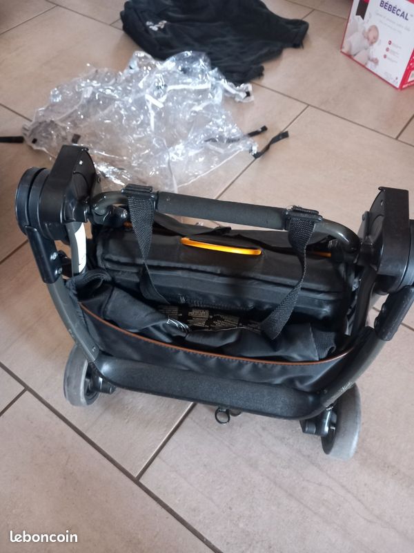 Poussette JOIE + cosy+ base isofix+ housse pluie (image 1)
